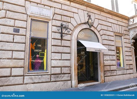 hermes stores in italy.